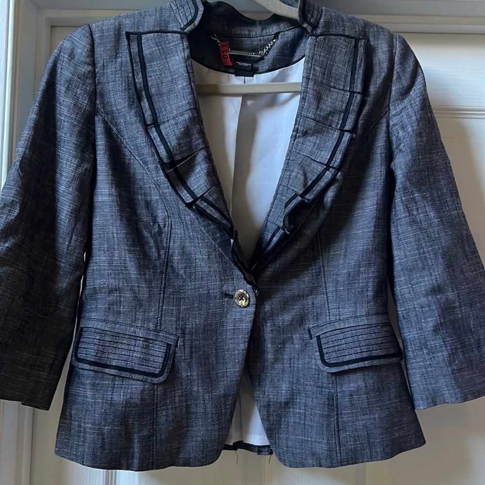 Grey and black cropped blazer